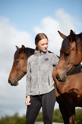 Equipage Miles fleece cardigan i grå meleret.