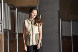 Catago Paula Fleece Vest - Sandshell