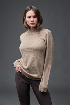 Sandfarvet Catago Ava strik pullover ridebluse i mohair kanin hår og uld.