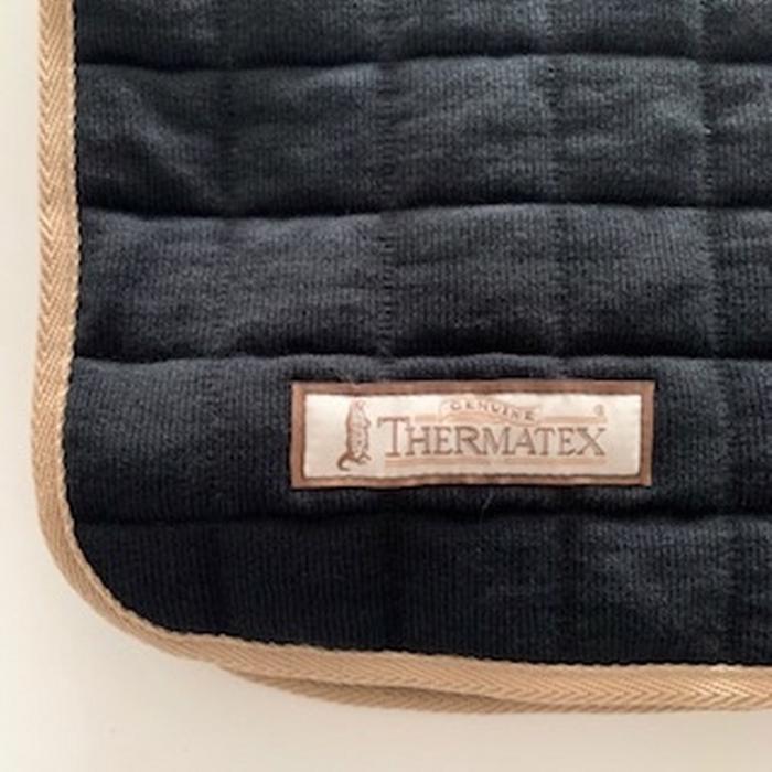 Thermatex Quater Rug Lændedækken - Sort/Beige