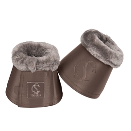 Eskadron Classic Sports Faux Fur plysklokker i farven taupe.